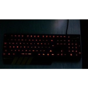 Al doilea mod de iluminare (cel mai puternic mod de iluminare),culoarea portocaliu