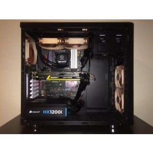 Asus Extreme VIII in Fractal Design R2 Midi