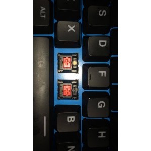 Priviti atent orice tastatura iluminata cumparati, e defect de fabricatie.