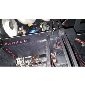 Placa in actiune Intr-o carcasa Zalman Z3 plus, alaturi de un I5 6500
