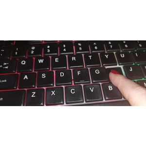 cum arata tastele si nu trce lumina prin ele