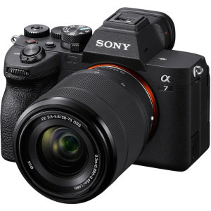 Sony Alpha 7 IV Body Black + Obiectiv FE 28-70 mm f/3.5-5.6 OSS