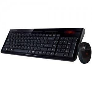GIGABYTE KM7580