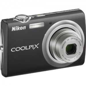 Nikon COOLPIX S220 black + Husa + SD 2 GB