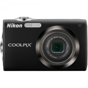 Nikon CoolPix S3000 black + card 4GB + geanta CS-S01