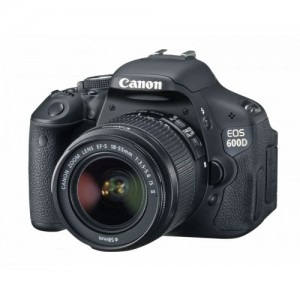Canon EOS 600D negru + obiectiv EF-S 18-55mm f/3.5-5.6 IS II