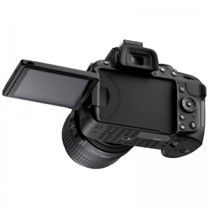 Nikon D5200 negru + obiectiv AF-S DX Nikkor 18-55mm f/3.5-5.6G VR