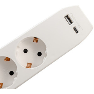 Spacer PP-3-30-TC-USB 3x Schuko, 1x USB, 1x USB-C, 3m, White