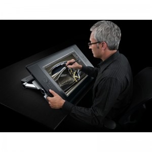 WACOM Cintiq 24HD Interactive Pen Display DTK-2400