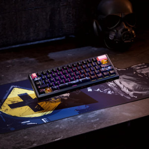 QwertyKey 61 Pro Fallout RGB Black Liniar Prelubrifiat V2 Switch Mecanica