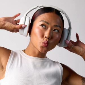 SkullCandy Over-Ear, Crusher Evo Wireless Bone Orange Glow