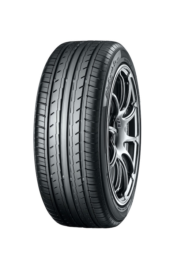 Anvelopa vara YOKOHAMA Bluearth Es32 215/60R16 95H