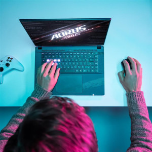 GIGABYTE Gaming 16'' AORUS 16X 9SG, WQXGA 165Hz, Procesor Intel® Core™ i7-13650HX (24M Cache, up to 4.90 GHz), 16GB DDR5, 1TB SSD, GeForce RTX 4070 8GB, Win 11 Home, Midnight Gray