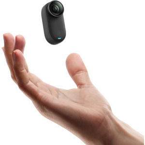 Insta360 GO 3S 128 GB Midnight Black Motorcycle In-Helmet POV Bundle (Special Edition)